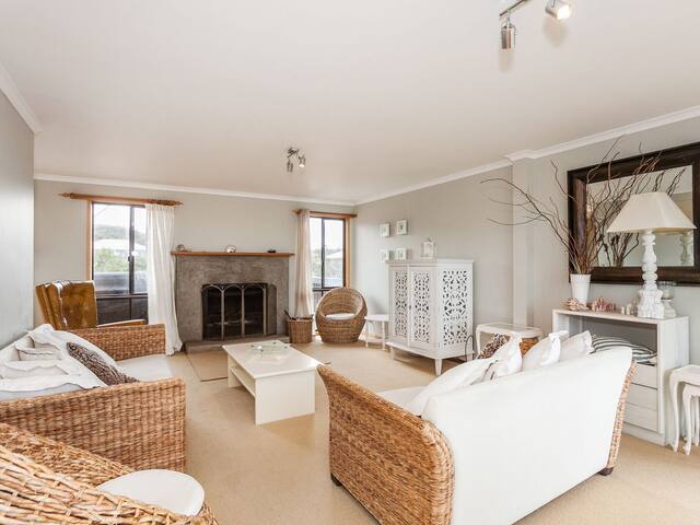 Moggs View I Ocean View gallery image 4