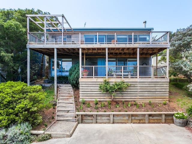 Sea View I Ocean & Inlet View I Second Living