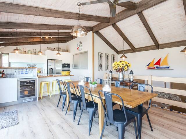 Sea View I Ocean & Inlet View I Second Living gallery image 5