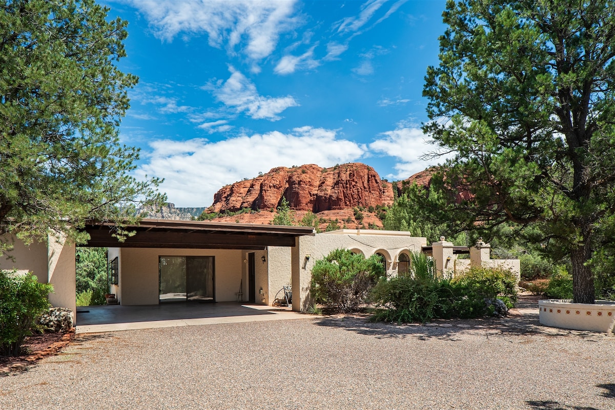 Spacious Home with a Casita! Pine - S007 - Houses for Rent in Sedona,  Arizona, United States - Airbnb, image size:1200x801