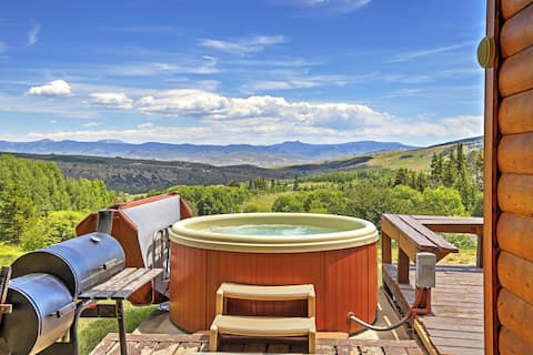 Hot Tub + Mtn Views: Gore Pass Kremmling Cabin
