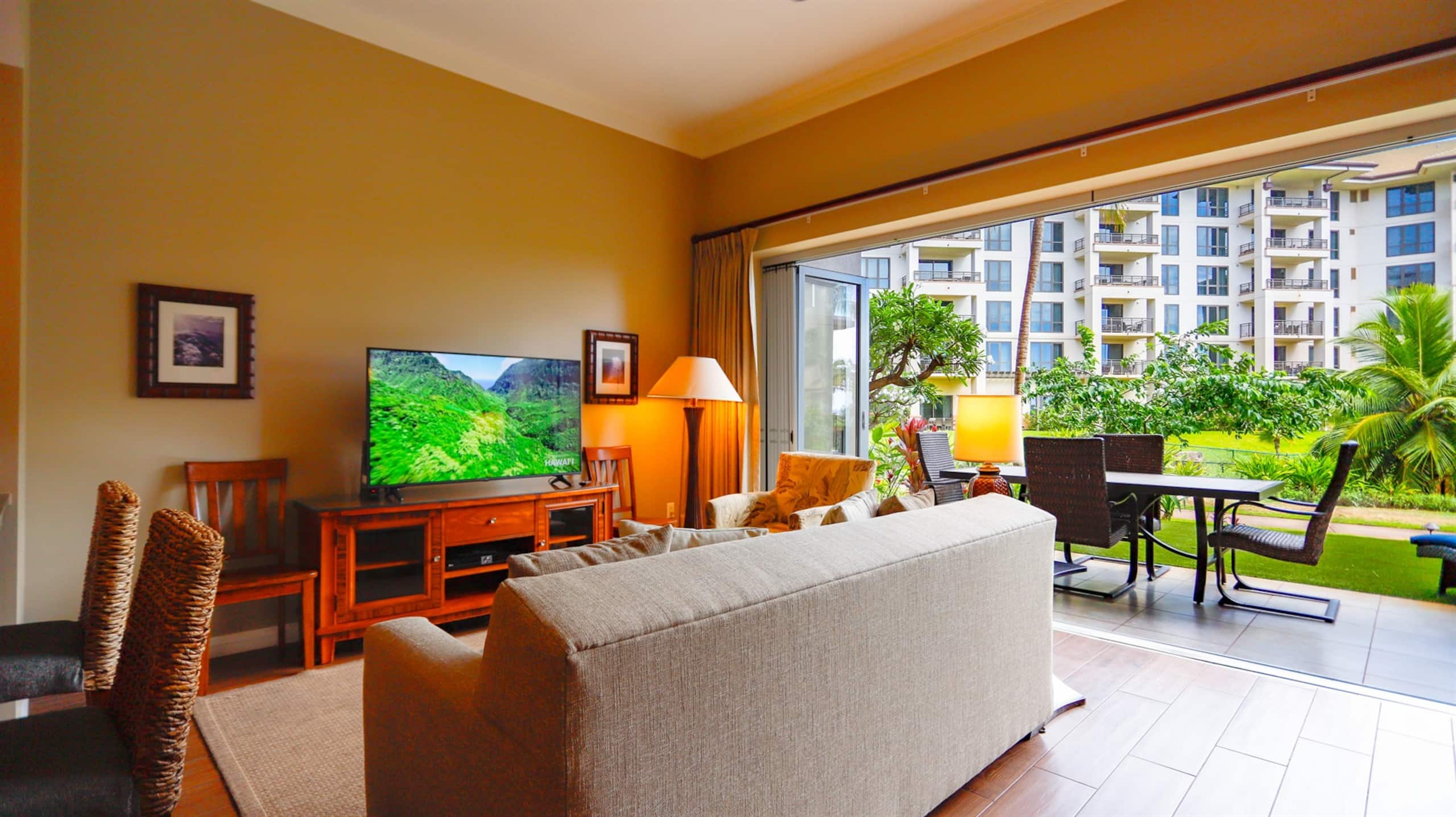 Condo in Kaanapali · ★4.83 · 1 bedroom · 2 beds · 1 bath - Photo 10