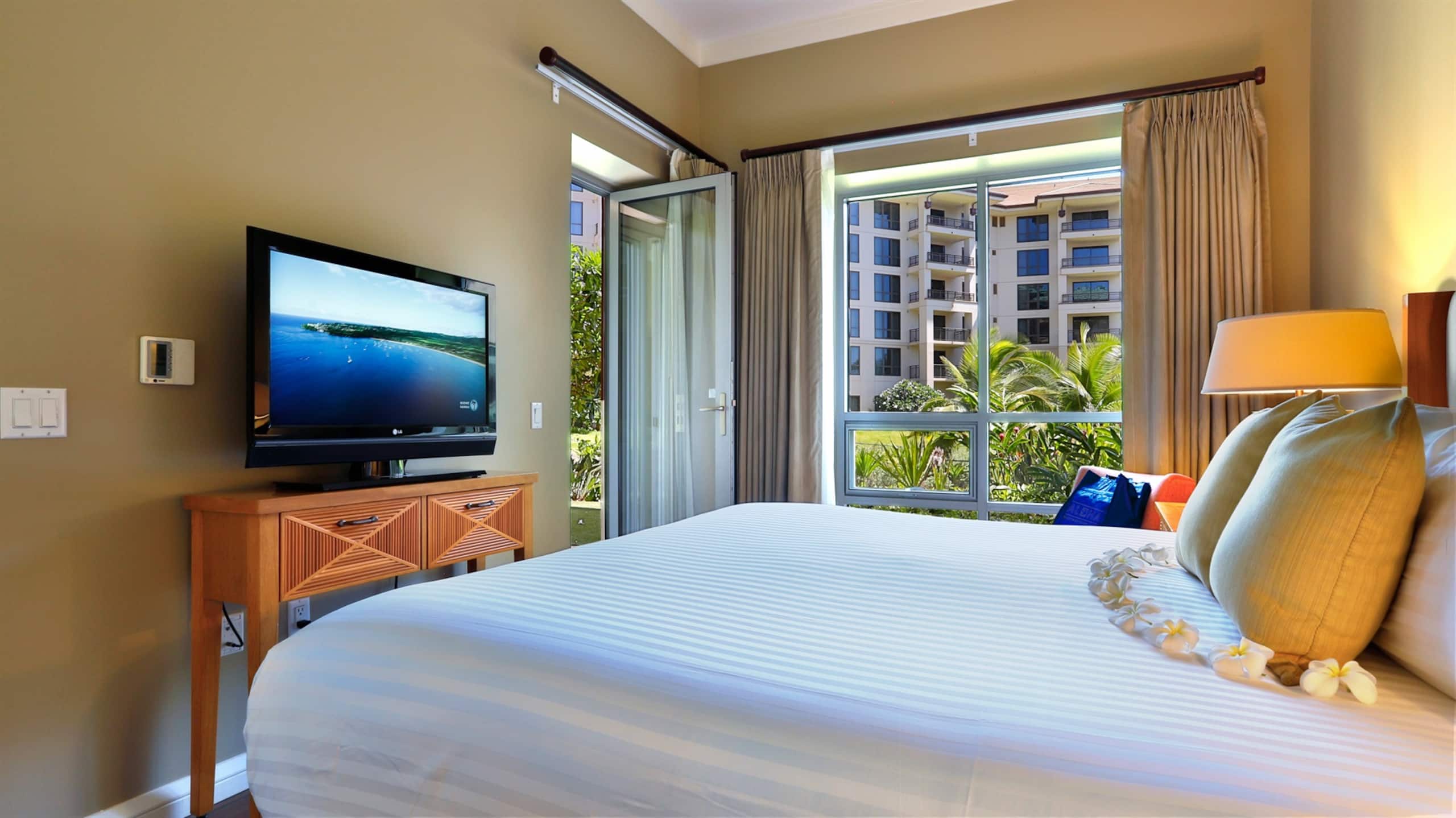 Condo in Kaanapali · ★4.83 · 1 bedroom · 2 beds · 1 bath - Photo 15