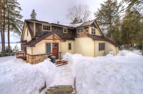 Windy Cross | Lakefront Escape & Hot Tub Bliss