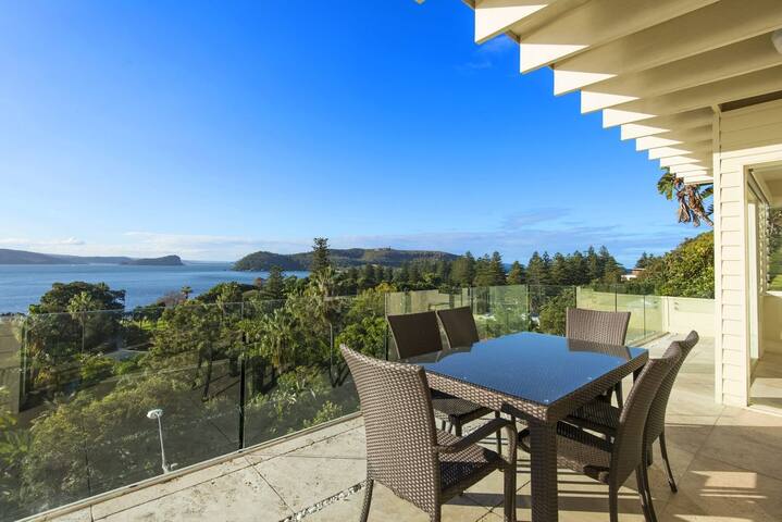 COLLINS HOUSE by Palm Beach Holiday Rentals gallery image 2