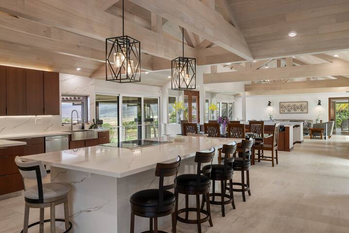 5BR Family Vacation Home in Mauna Kea with Pool! gallery image 4