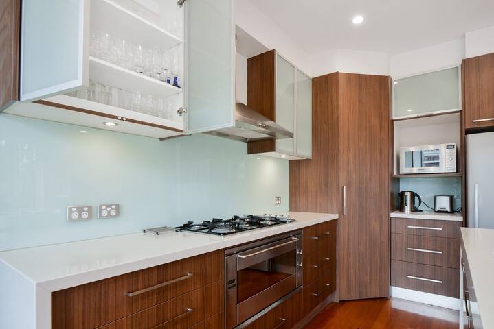 Maple on Kent gallery image 5