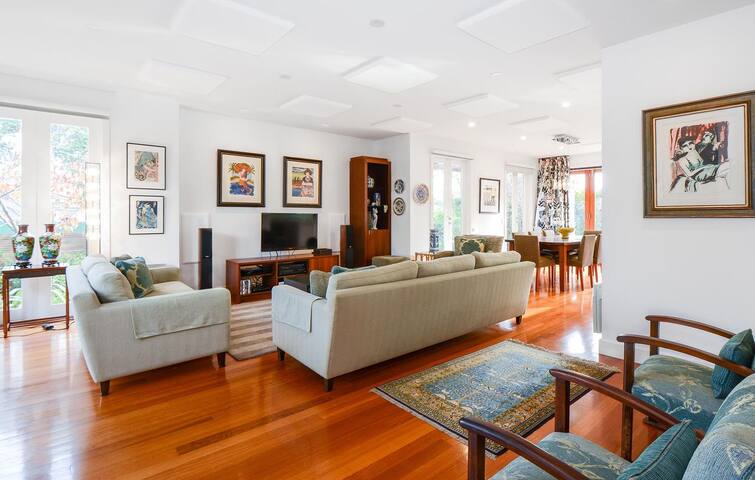 Maple on Kent gallery image 2