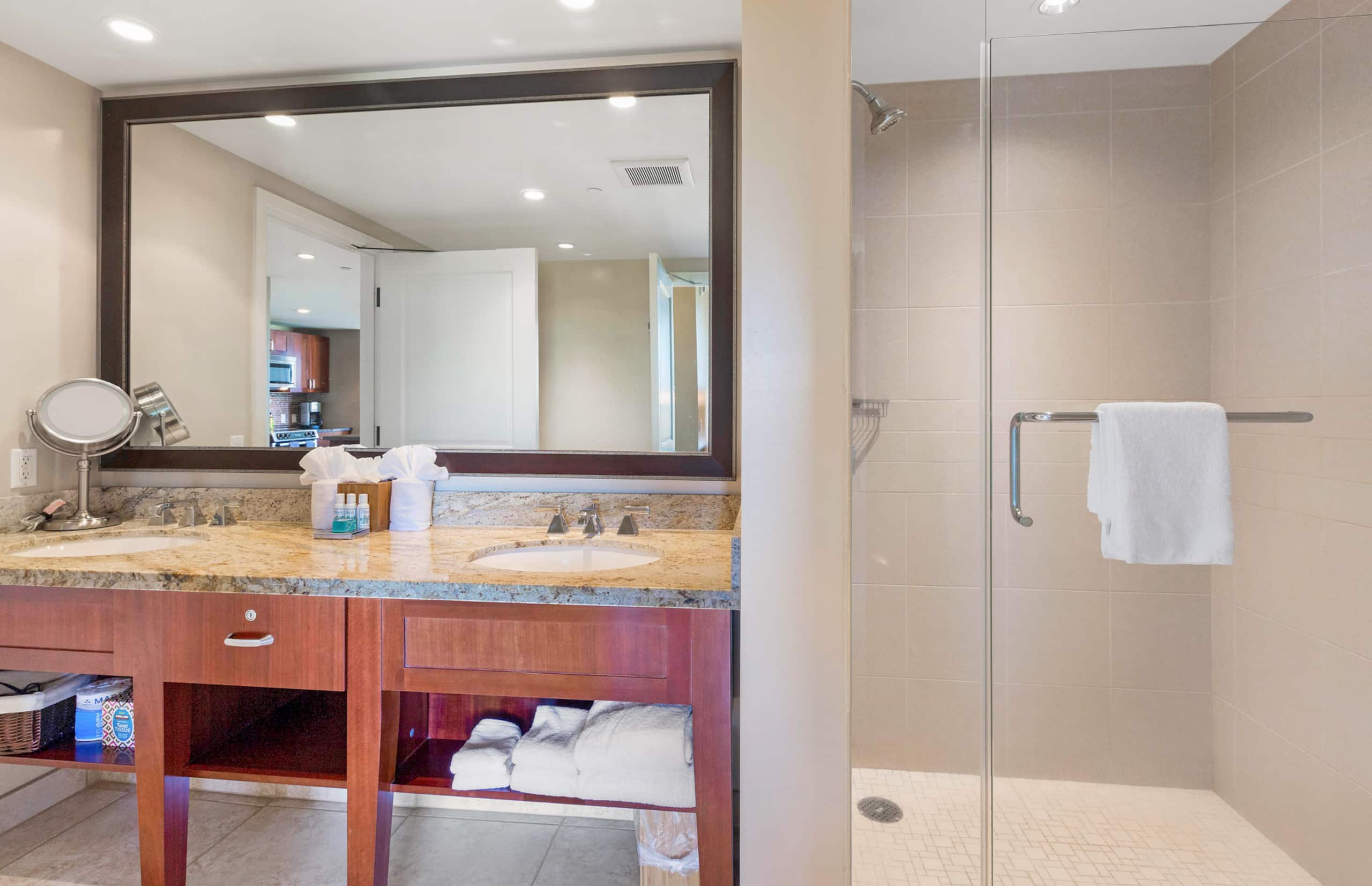 Condo in Lahaina · ★5.0 · 2 bedrooms · 3 beds · 2 baths - Image 26