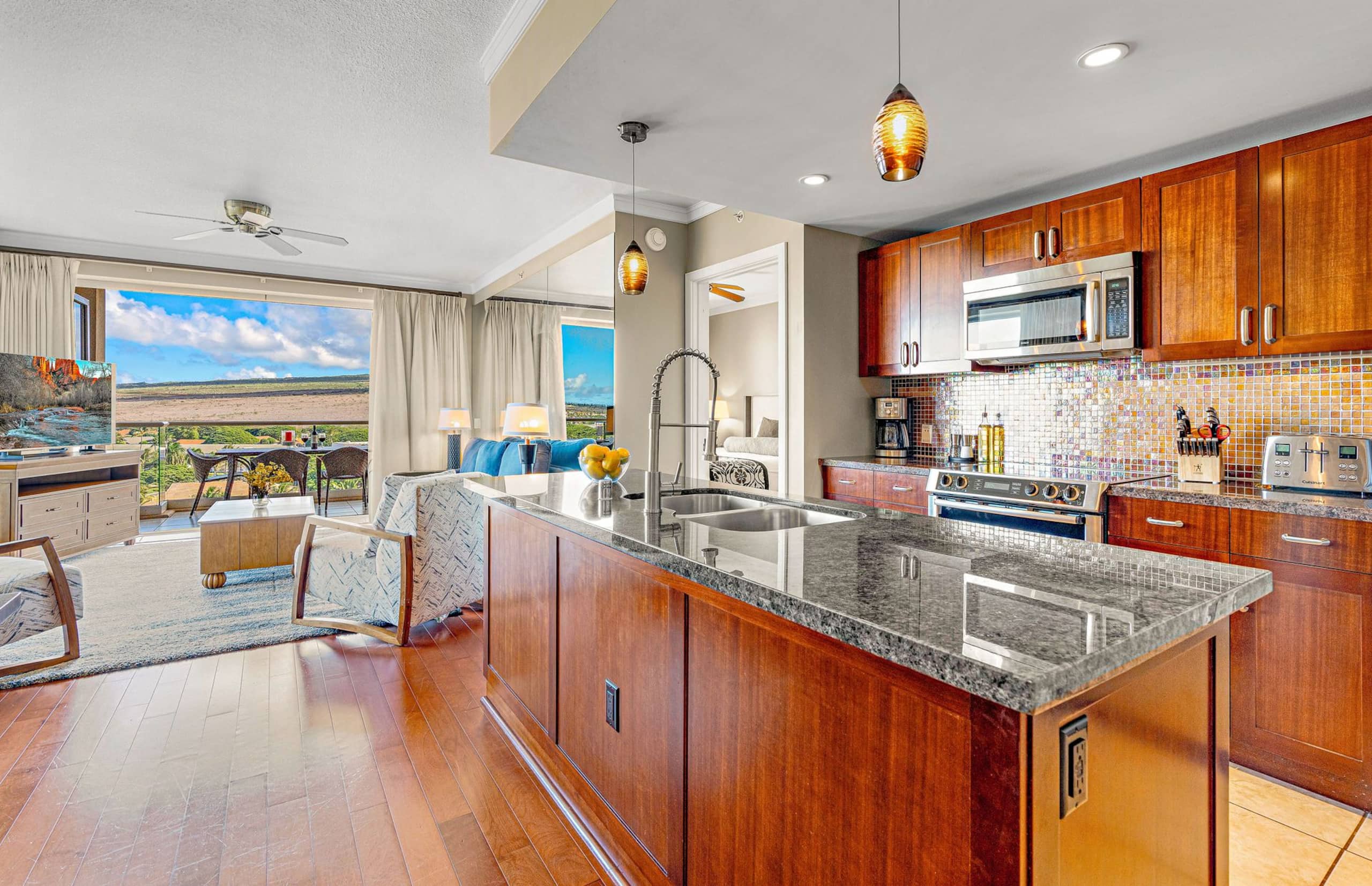 Condo in Lahaina · ★5.0 · 2 bedrooms · 3 beds · 2 baths - Image 5