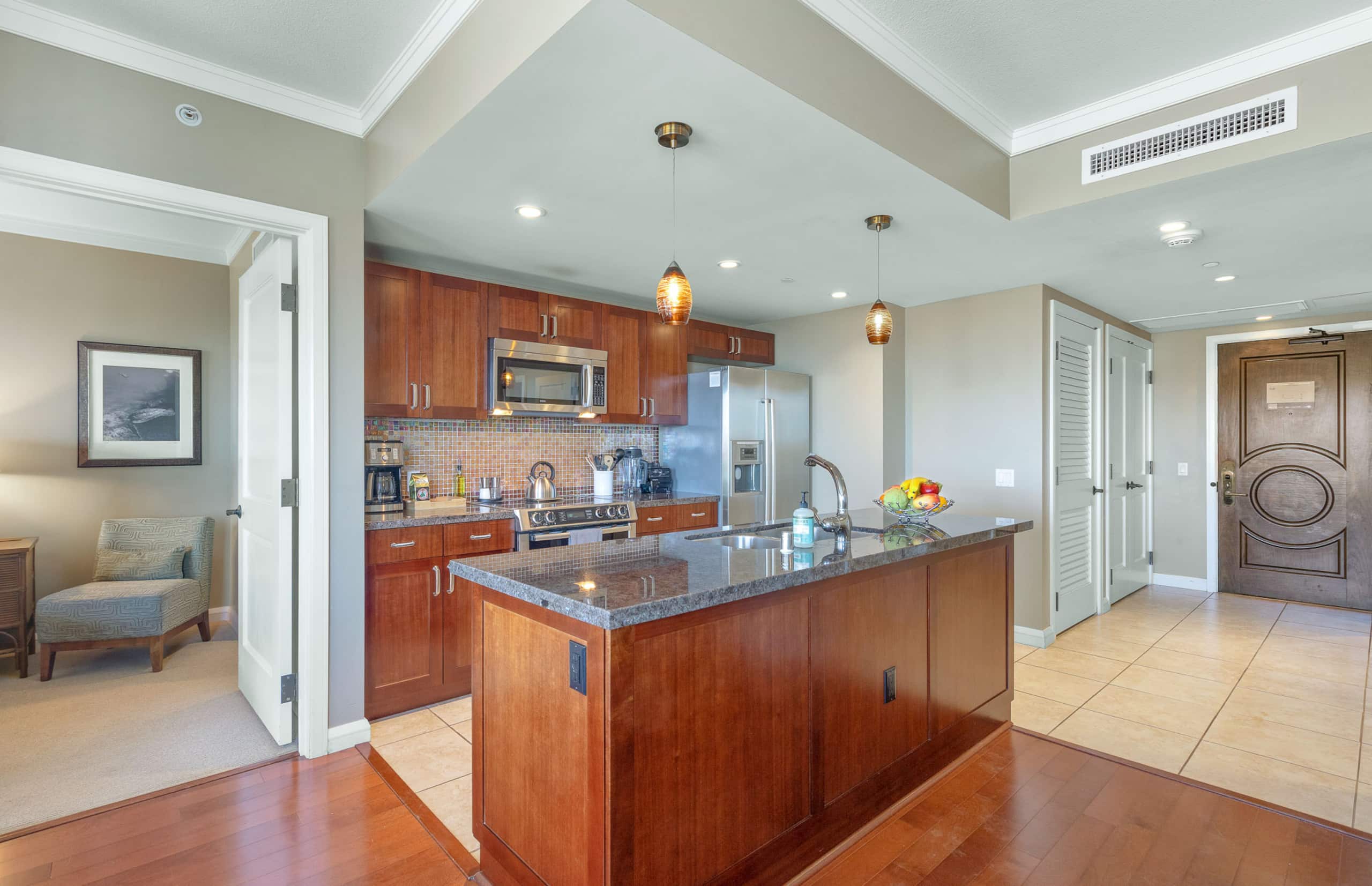 Condo in Lahaina · ★5.0 · 2 bedrooms · 3 beds · 2 baths - Image 6