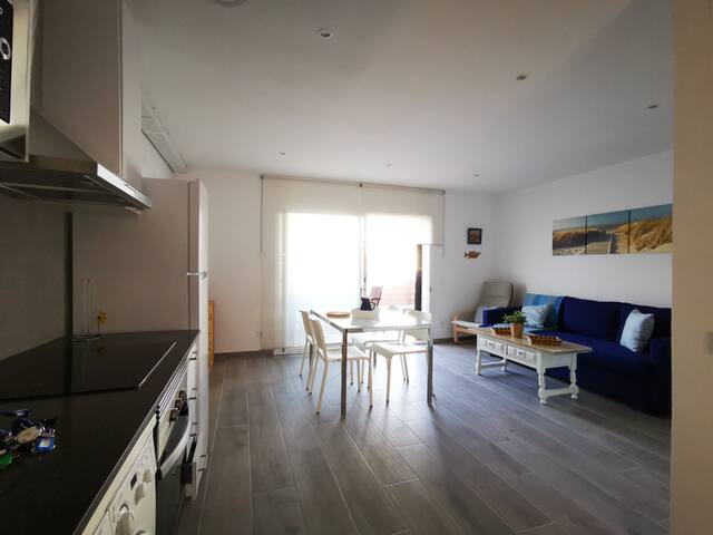 Euroapart La Fosca S L managed Airbnb listing 3