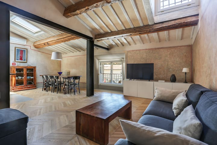 Belle Arti Penthouse in central Florence