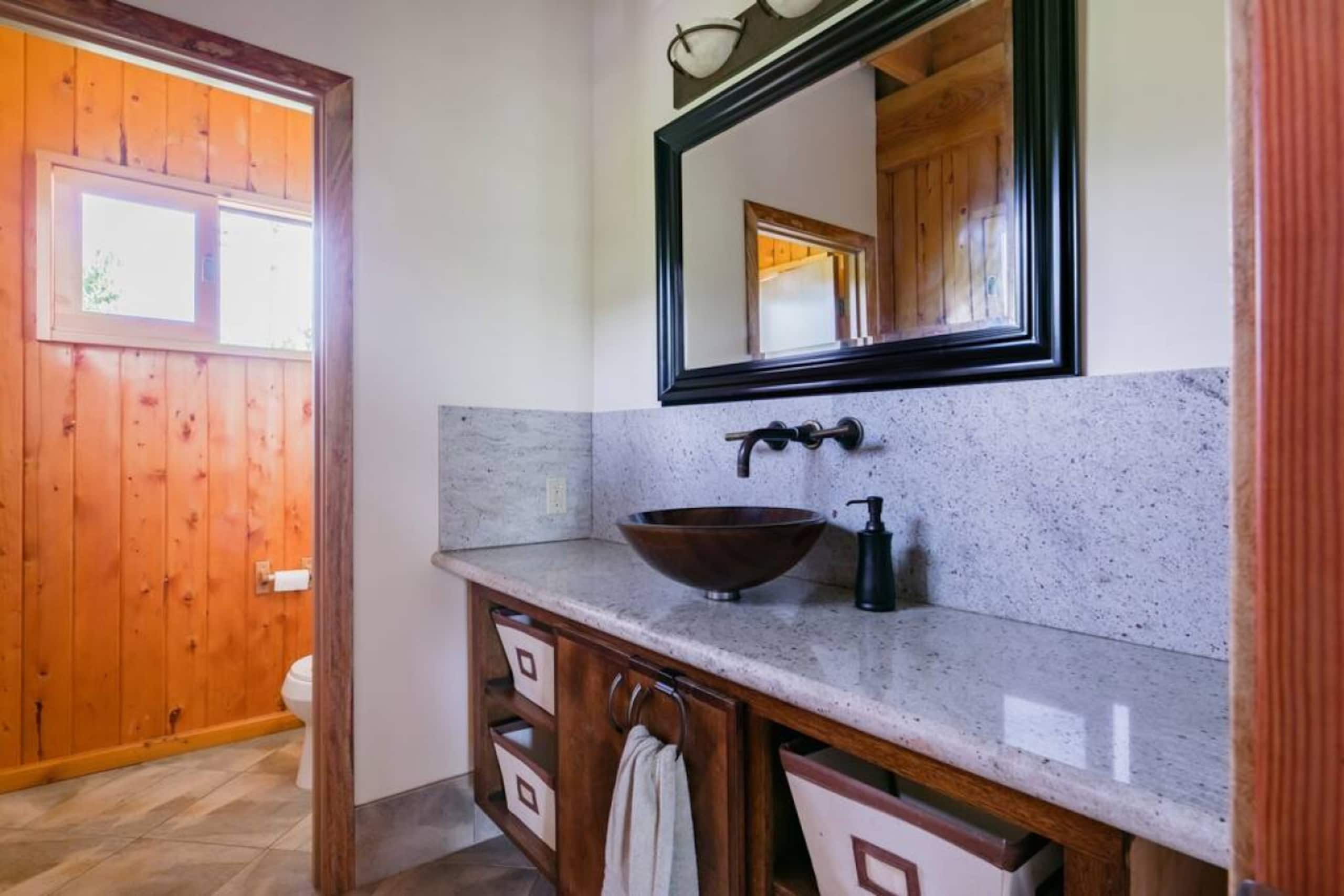 Home in Captain Cook · ★4.96 · 2 bedrooms · 2 beds · 1.5 baths - Photo 28