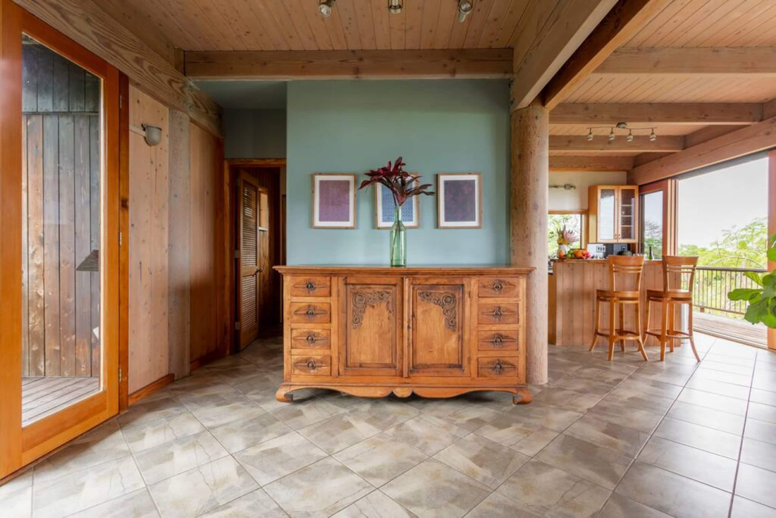 Home in Captain Cook · ★4.96 · 2 bedrooms · 2 beds · 1.5 baths - Photo 13