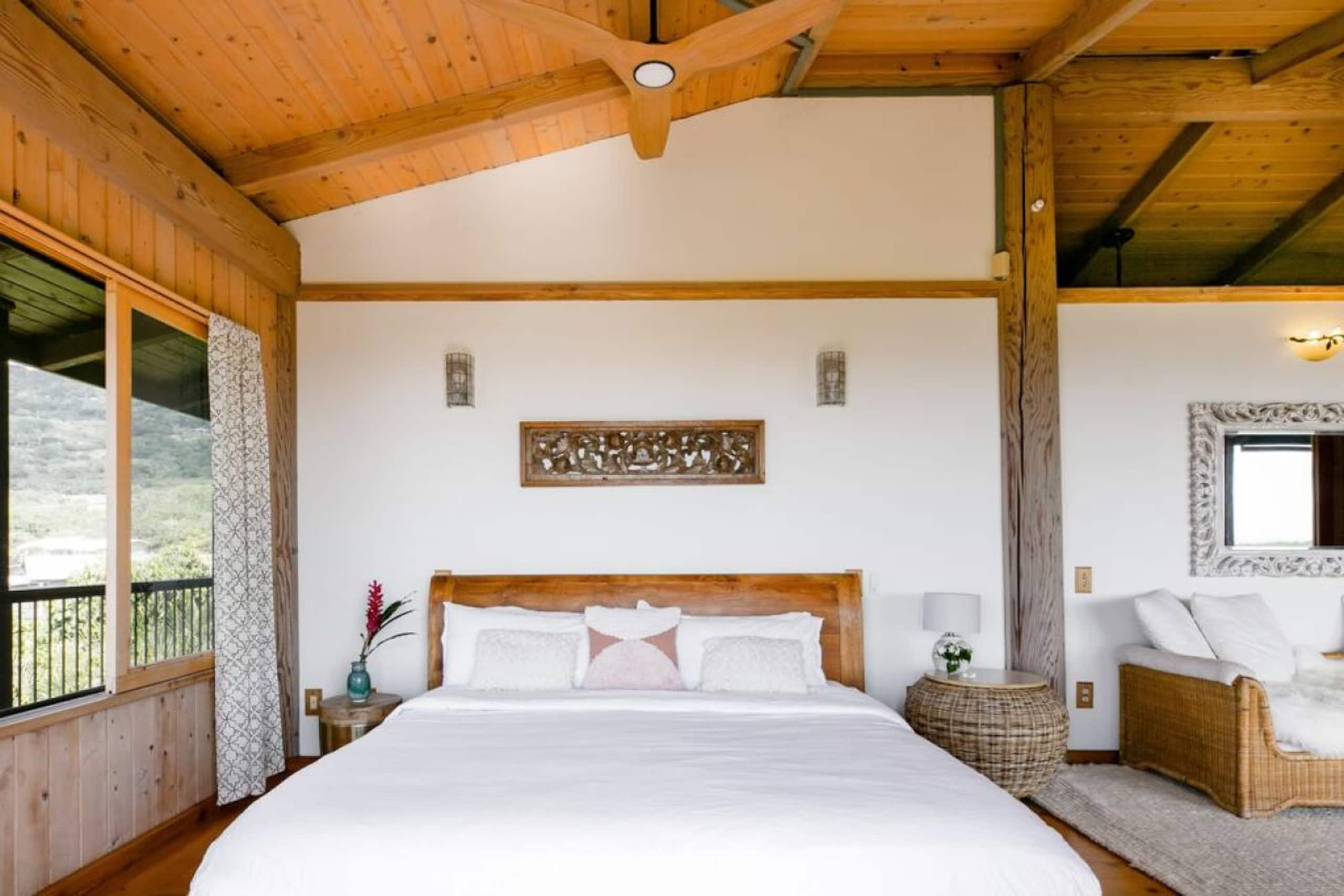 Home in Captain Cook · ★4.96 · 2 bedrooms · 2 beds · 1.5 baths - Photo 19