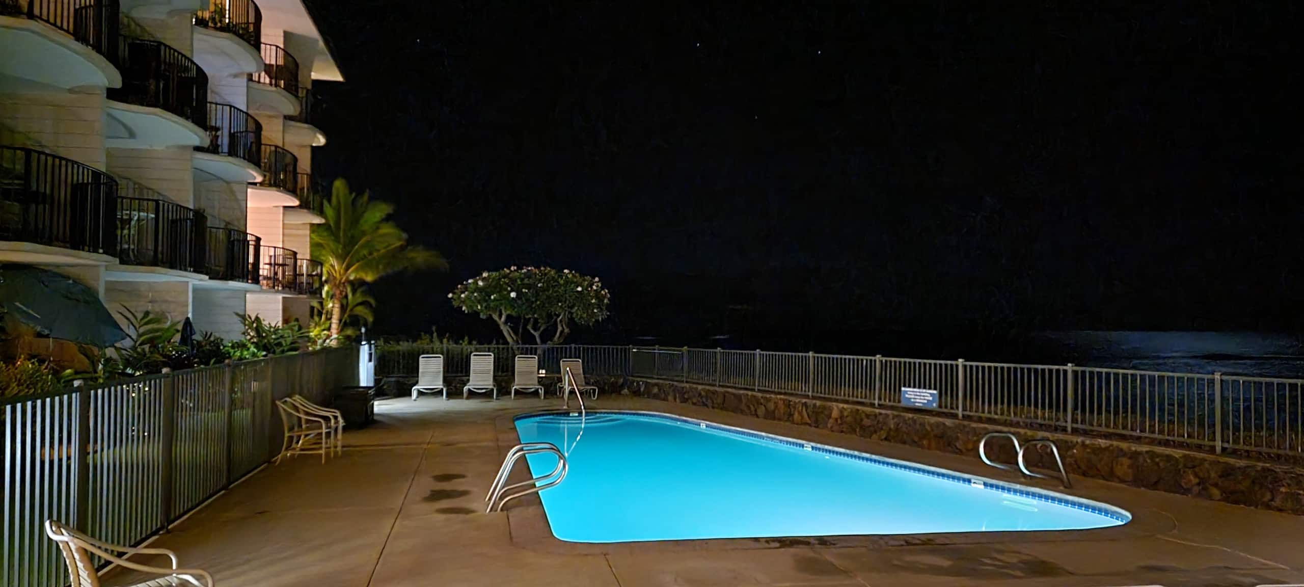 Condo in Lahaina · ★4.89 · 1 bedroom · 2 beds · 1 bath - Image 16