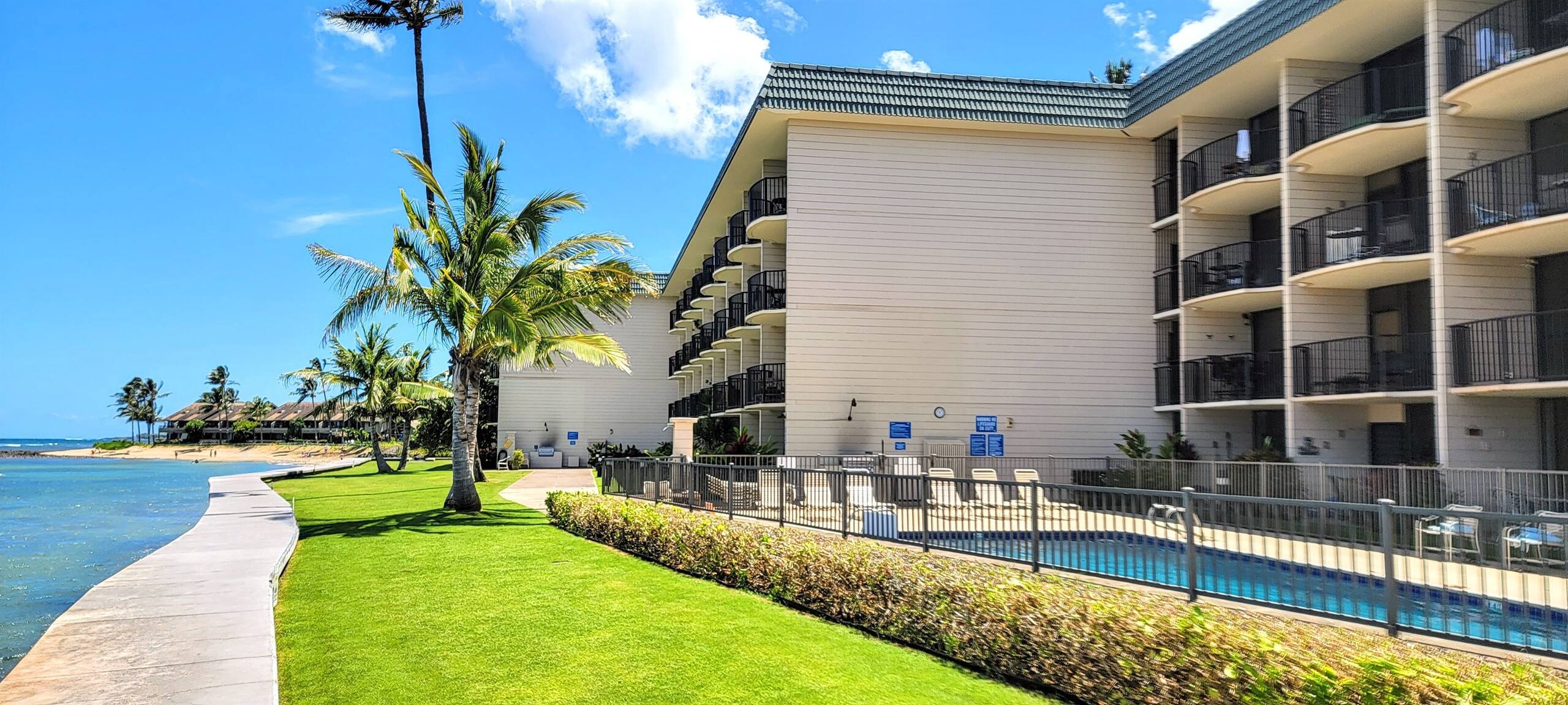 Condo in Lahaina · ★4.89 · 1 bedroom · 2 beds · 1 bath - Image 12