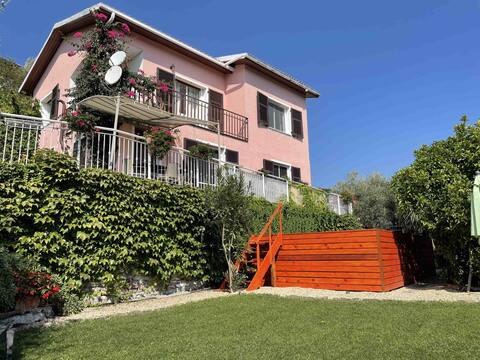 Villa Paradiso (DOL192) by Interhome