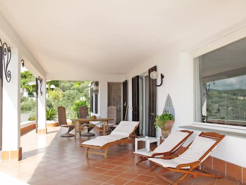 Alberto A by Interhome