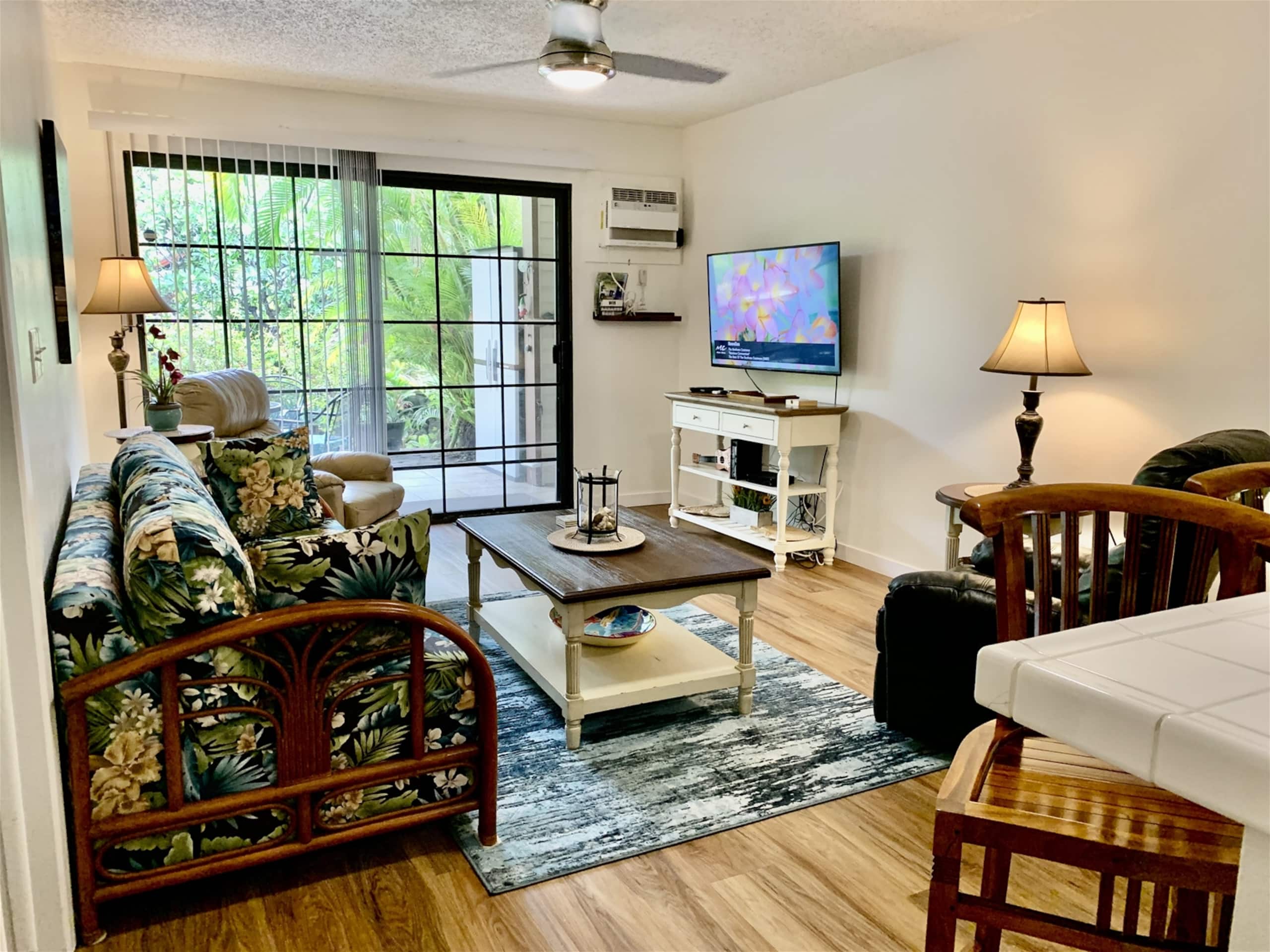 Condo in Kailua-Kona · ★4.79 · 2 bedrooms · 3 beds · 2 private baths - Image 1