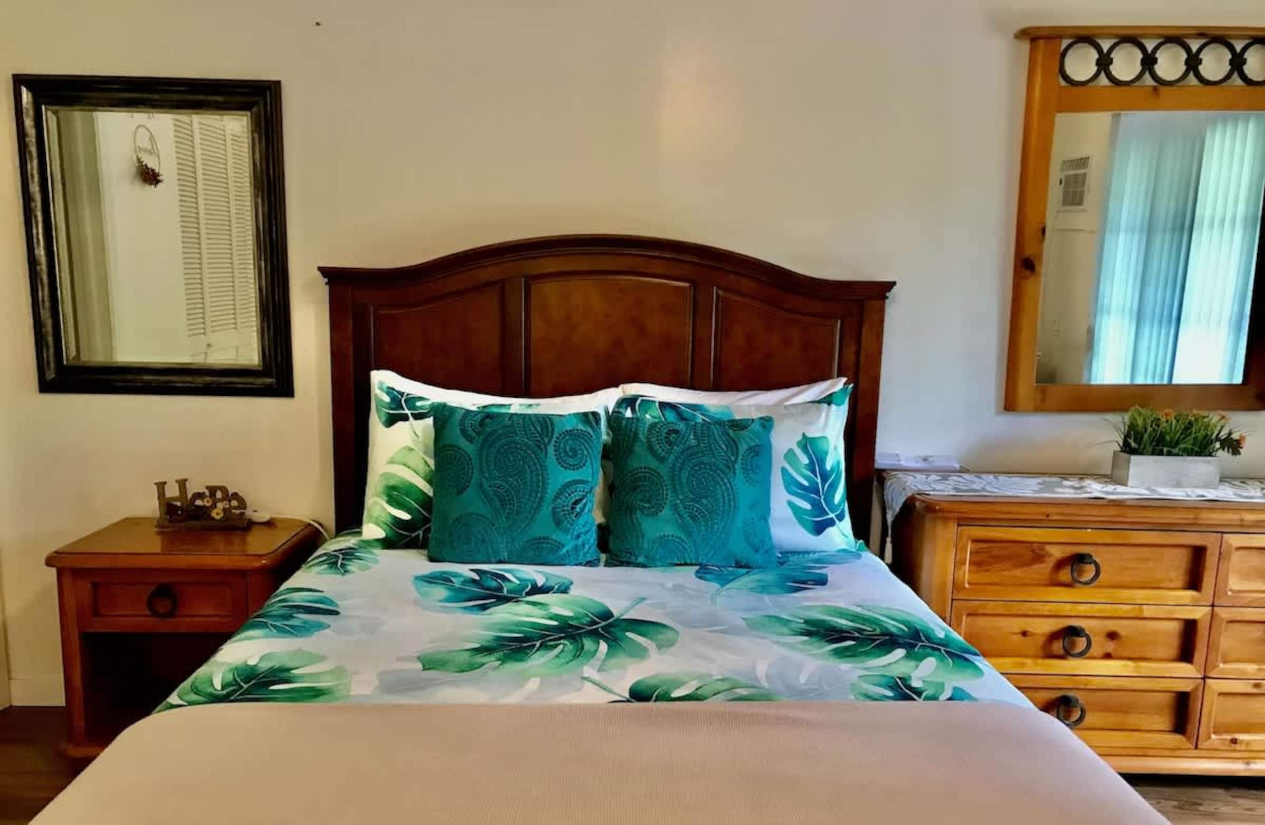 Condo in Kailua-Kona · ★4.79 · 2 bedrooms · 3 beds · 2 private baths - Image 17