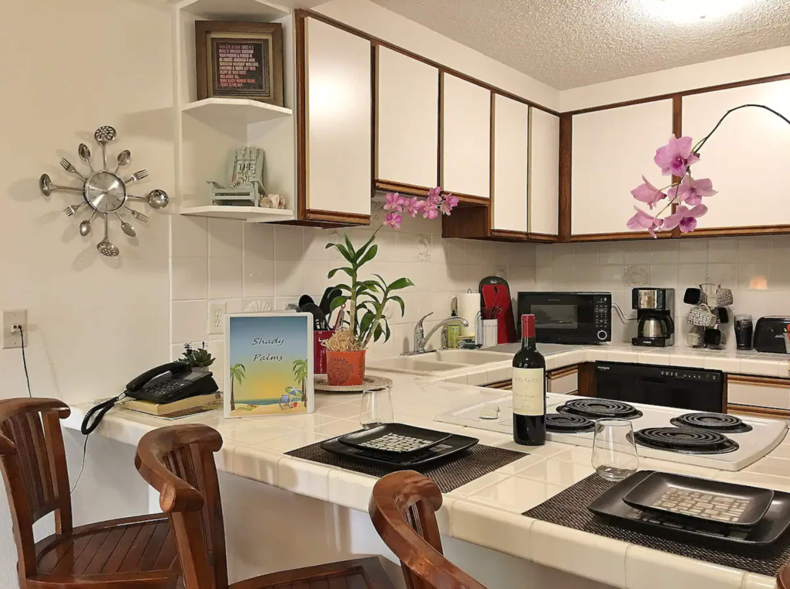 Condo in Kailua-Kona · ★4.79 · 2 bedrooms · 3 beds · 2 private baths - Image 6