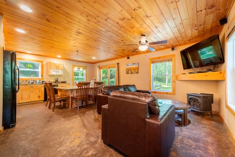 Top Airbnb: Adirondack Retreat Near Whiteface and Lake Placid in Wilmington