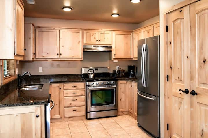 Luxury Two Bedroom Double King suite #7