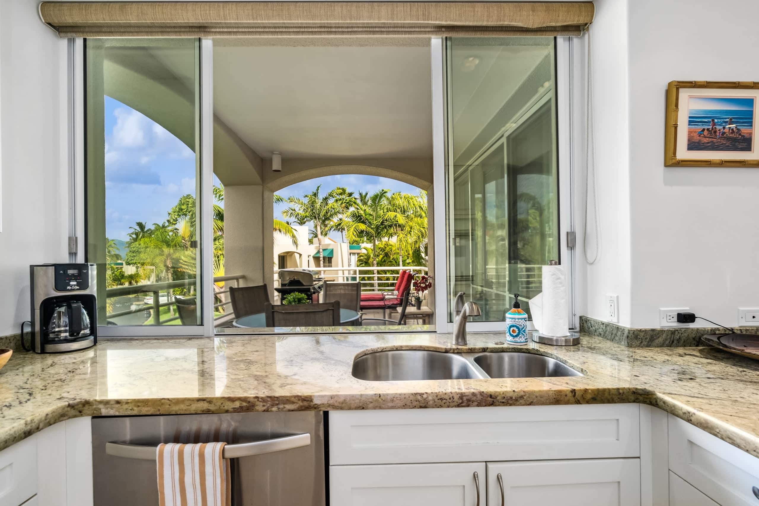 Condo in Kihei · ★4.86 · 2 bedrooms · 4 beds · 2 baths - Image 8