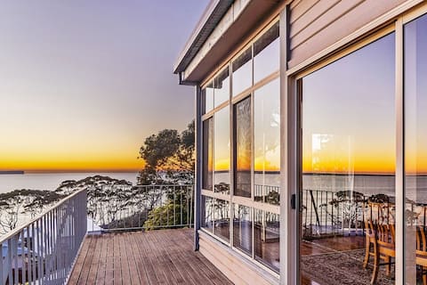 Successful Airbnb property: Sea Point at Hyams Beach in Hyams Beach