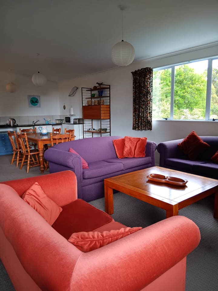 Purple Hen Country Lodge - Katikati