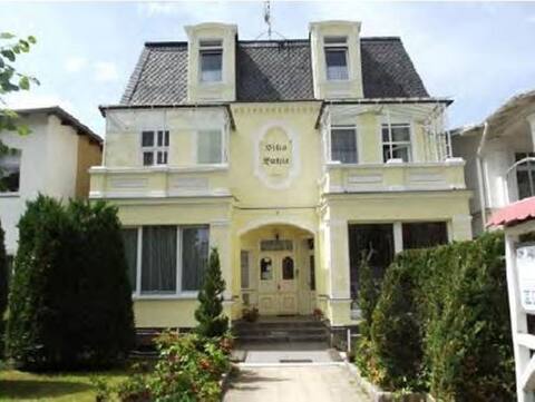 Leistungsstarkes Airbnb: Vacation home Regina in Zinnowitz