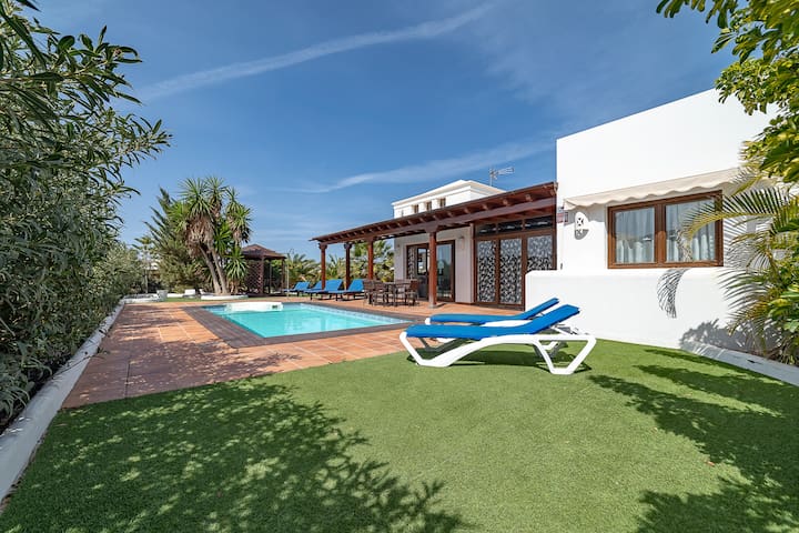 Dream Homes Rentals managed Airbnb listing 1