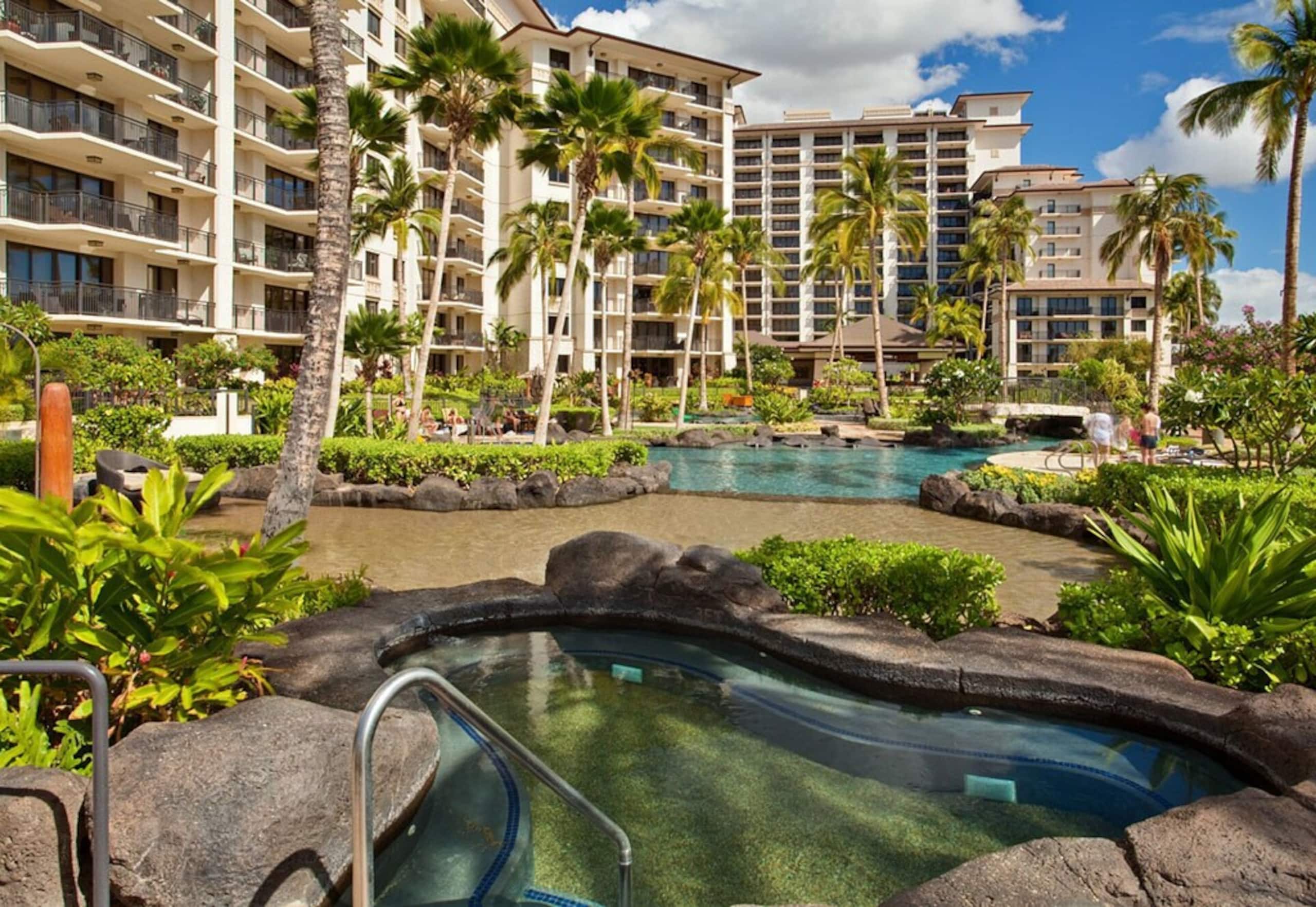 Villa in Honolulu County · ★4.86 · 3 bedrooms · 4 beds · 3 private baths - Image 41