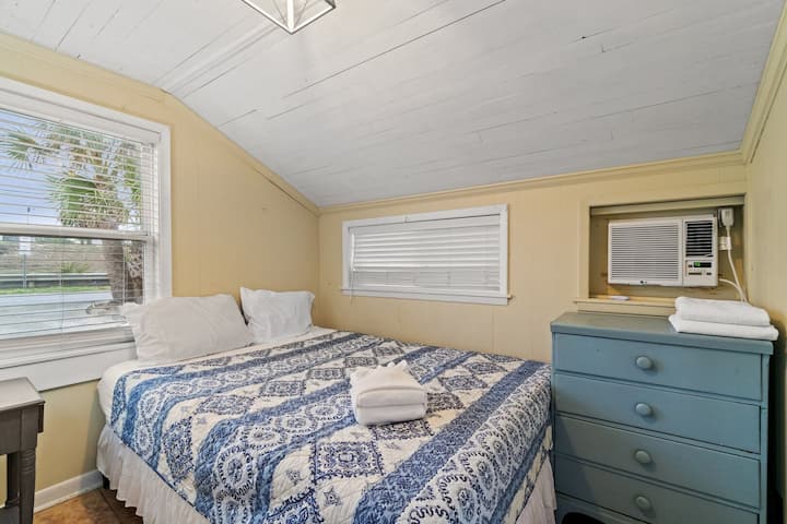 საძინებელი 4