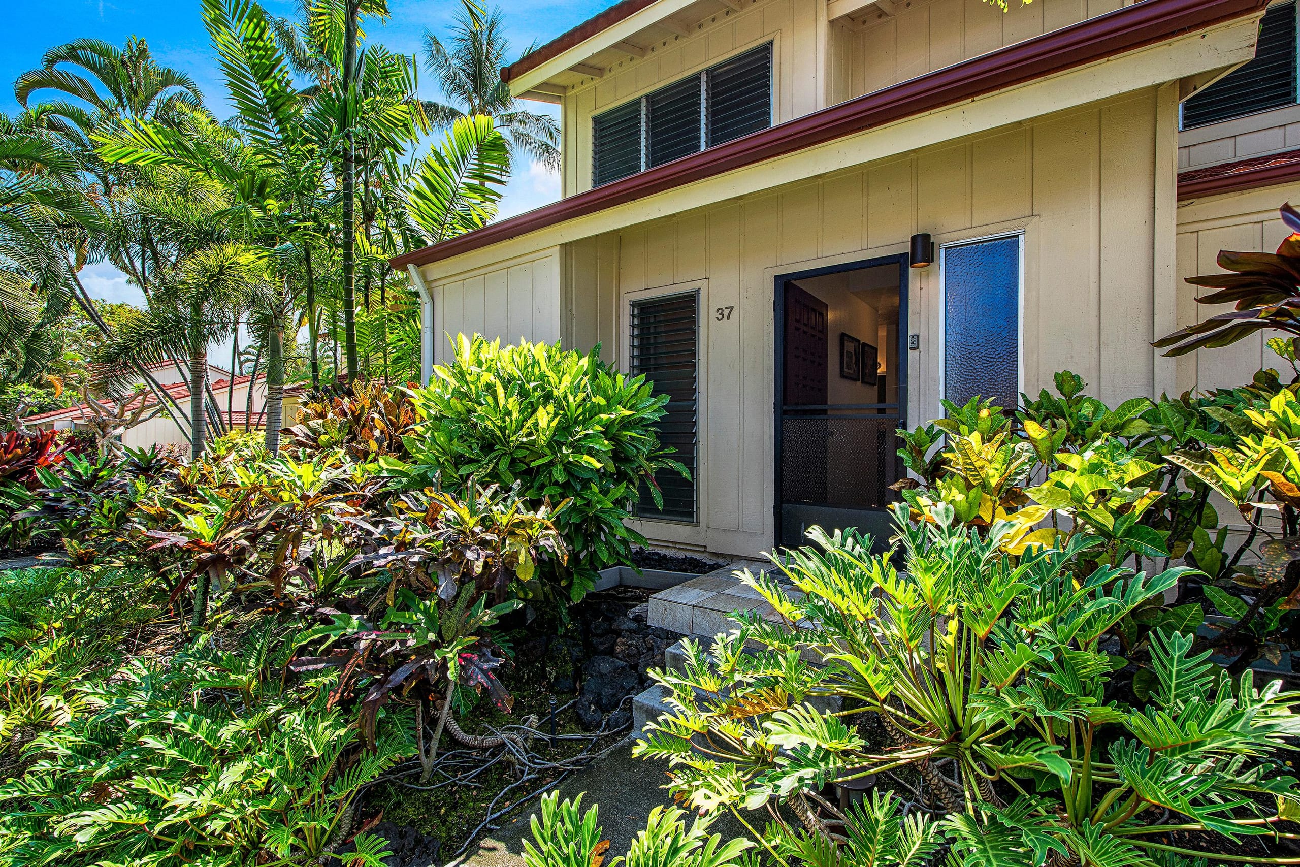 Condo in Kailua-Kona · ★4.51 · 3 bedrooms · 4 beds · 2 baths - Image 18