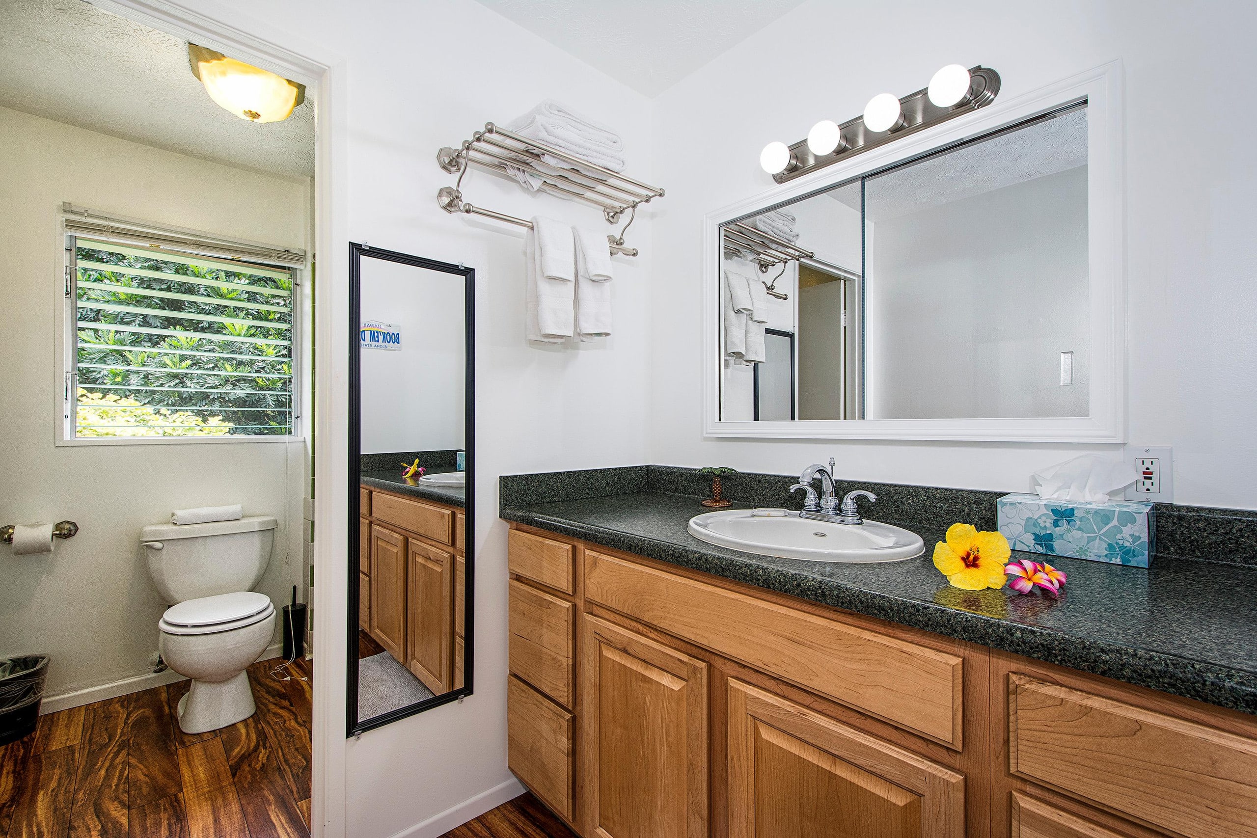 Condo in Kailua-Kona · ★4.51 · 3 bedrooms · 4 beds · 2 baths - Image 12