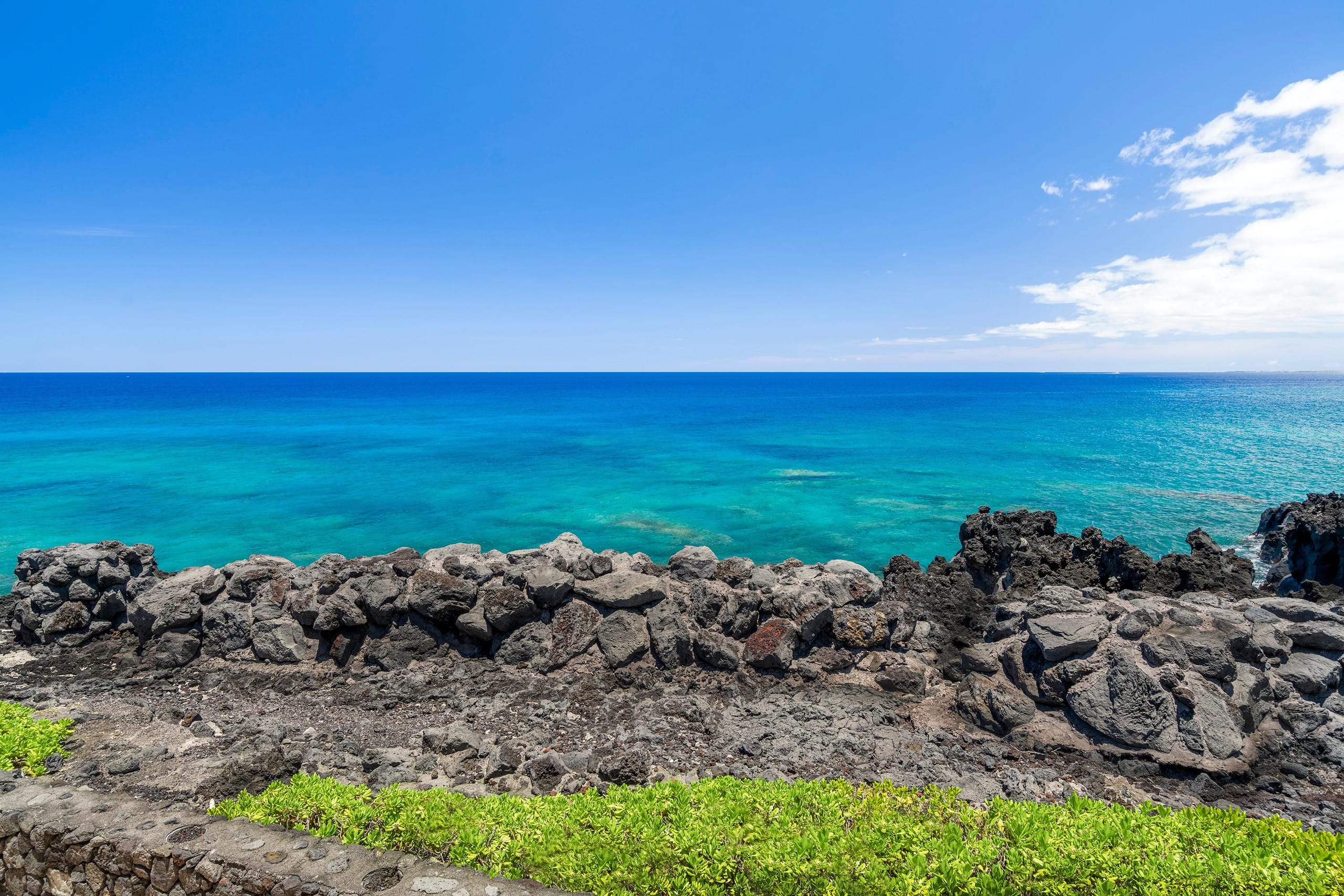 Condo in Kailua-Kona · ★4.74 · 2 bedrooms · 2 beds · 2 baths - Image 5