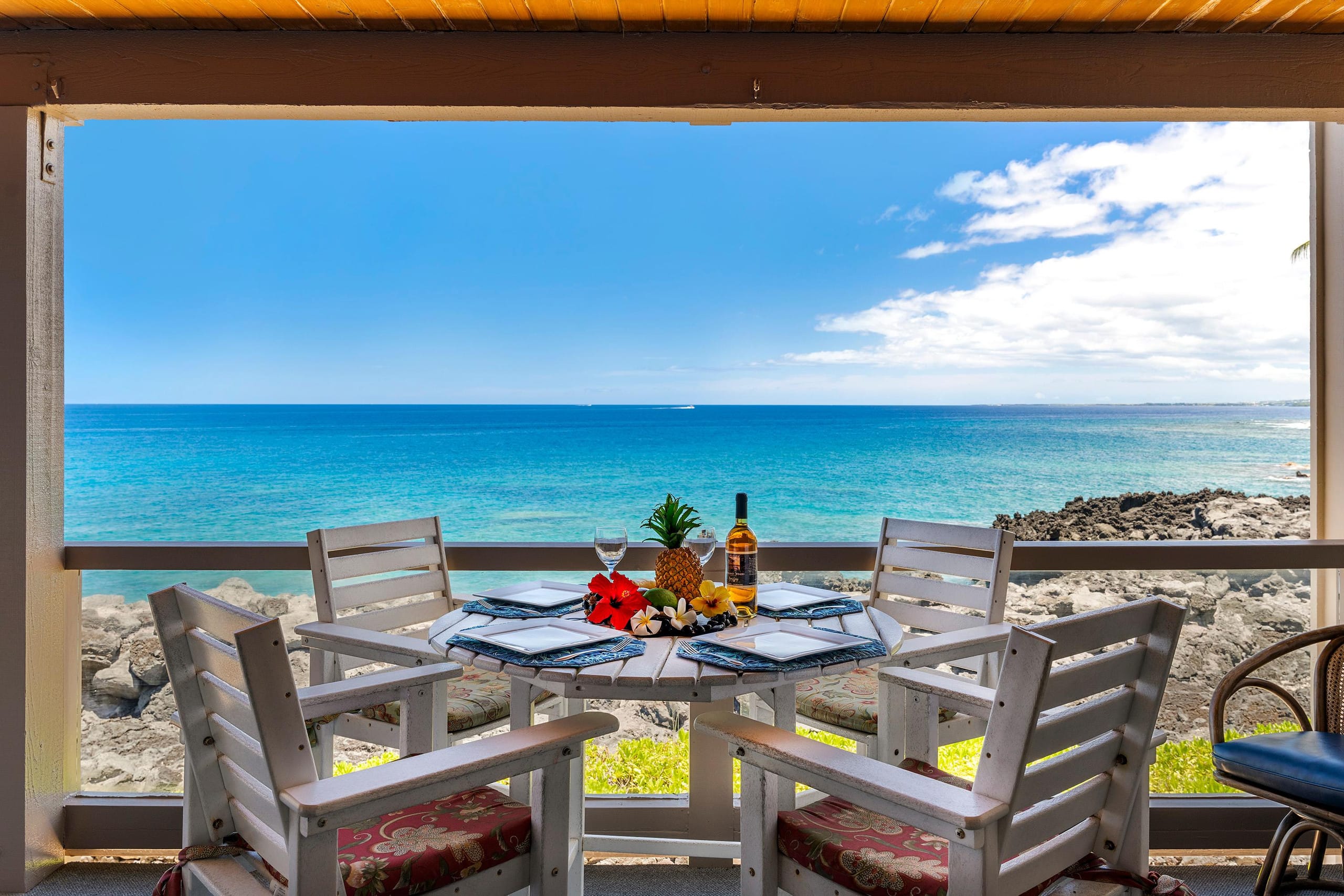 Condo in Kailua-Kona · ★4.74 · 2 bedrooms · 2 beds · 2 baths - Image 2