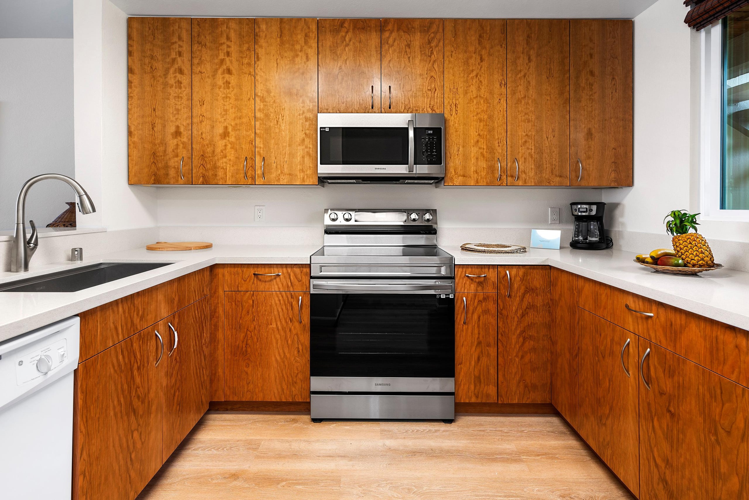 Condo in Kailua-Kona · ★4.74 · 2 bedrooms · 2 beds · 2 baths - Image 10