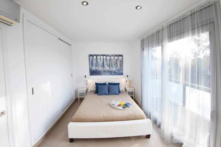 VillaSpa, close to the beach with private pool