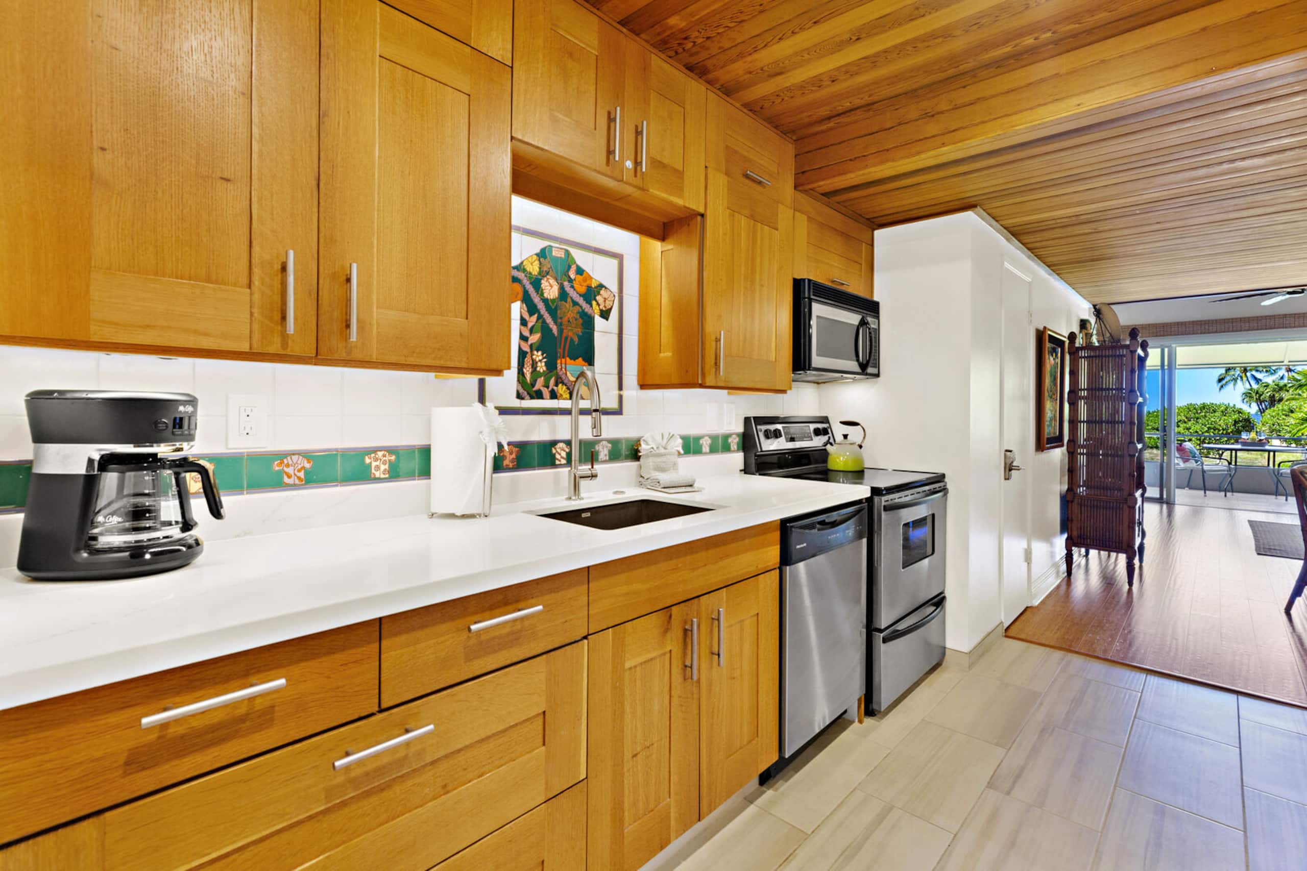 Condo in Lahaina · ★4.7 · 1 bedroom · 1 bed · 1.5 baths - Image 14