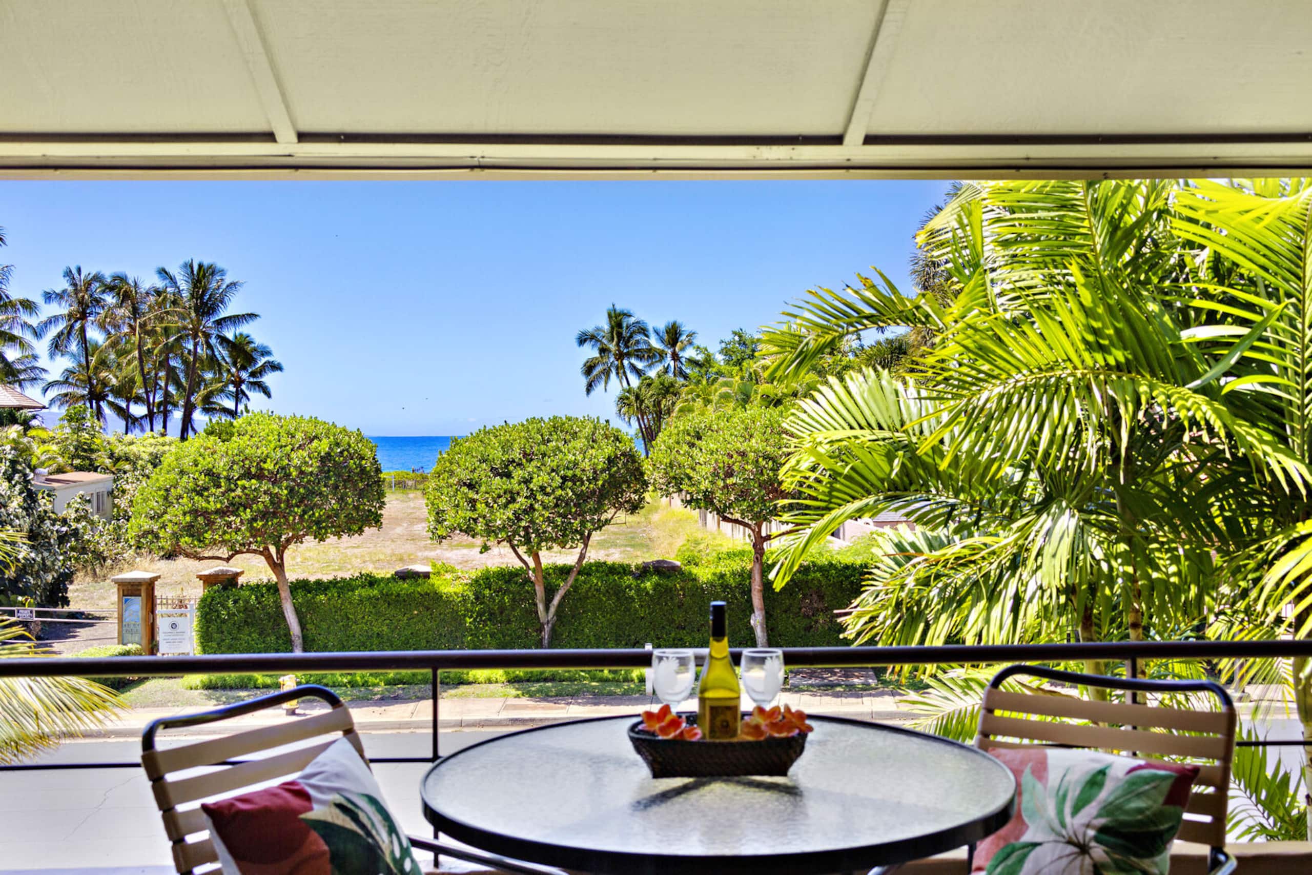 Condo in Lahaina · ★4.7 · 1 bedroom · 1 bed · 1.5 baths - Image 1