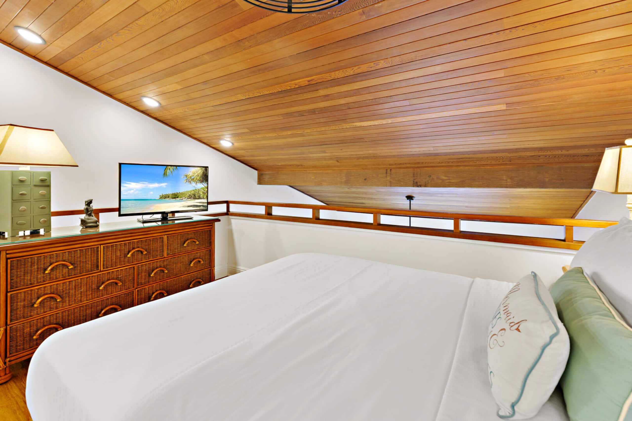 Condo in Lahaina · ★4.7 · 1 bedroom · 1 bed · 1.5 baths - Image 25