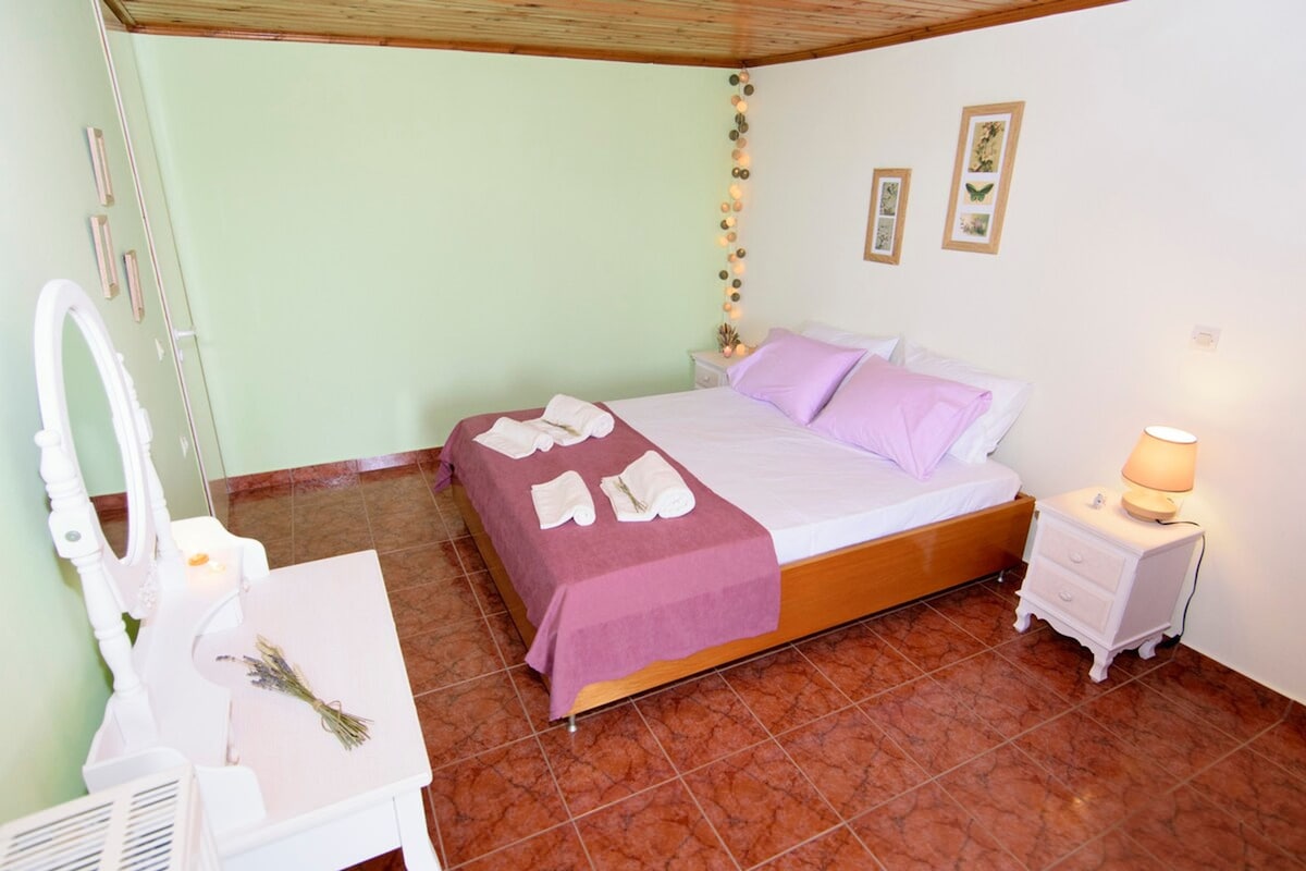 غرفة النوم 2