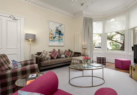 Top Airbnb: The Townhouse @ Stockbridge in Stockbridge & Inverleith
