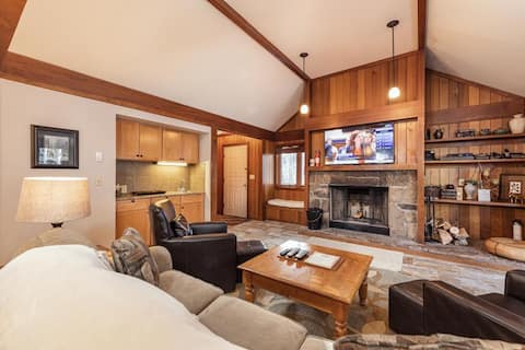 Teewinot D5: Teton Village- Beautiful- Top Floor-
