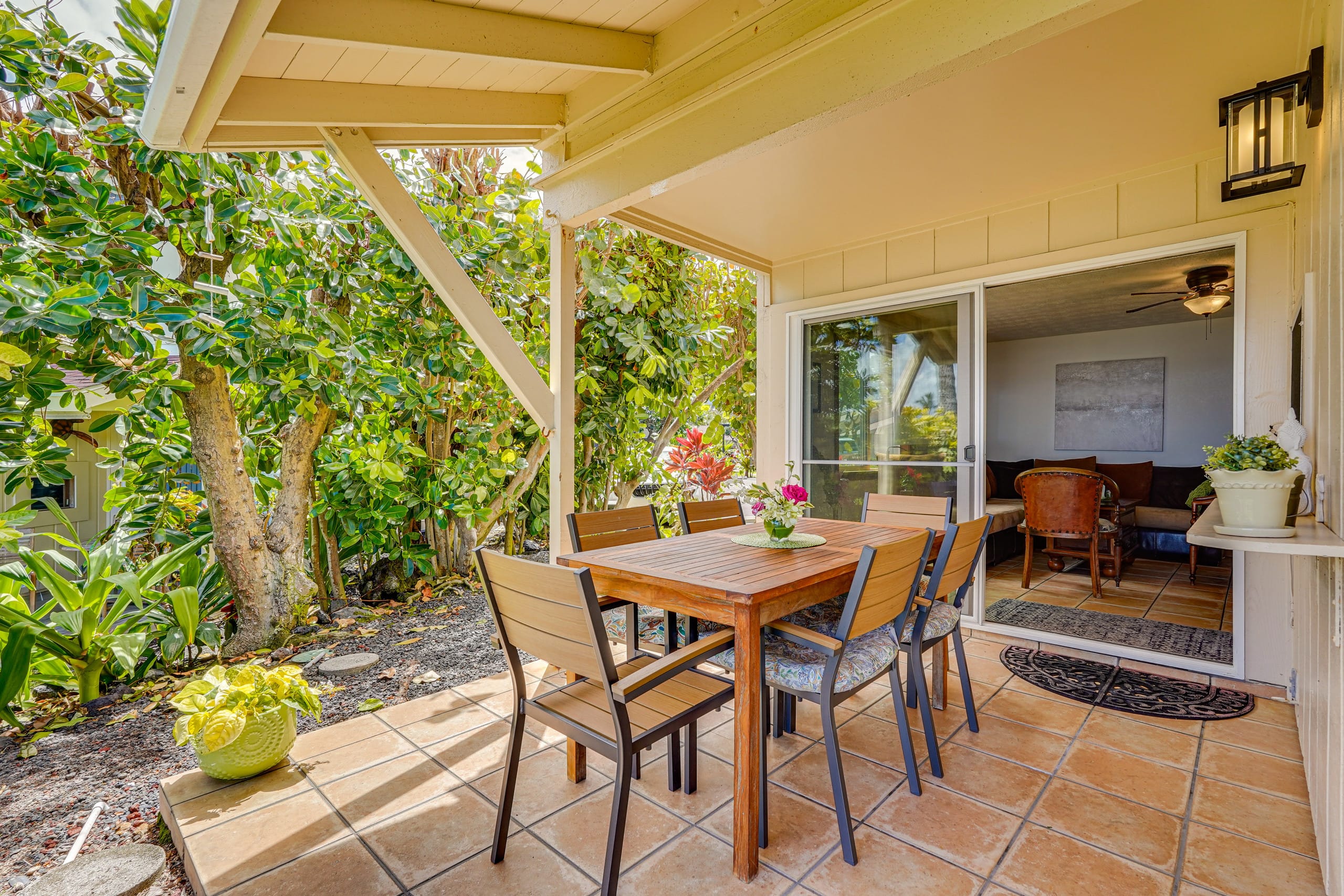 Townhouse in Kailua-Kona · ★4.73 · 2 bedrooms · 3 beds · 2 baths - Image 20