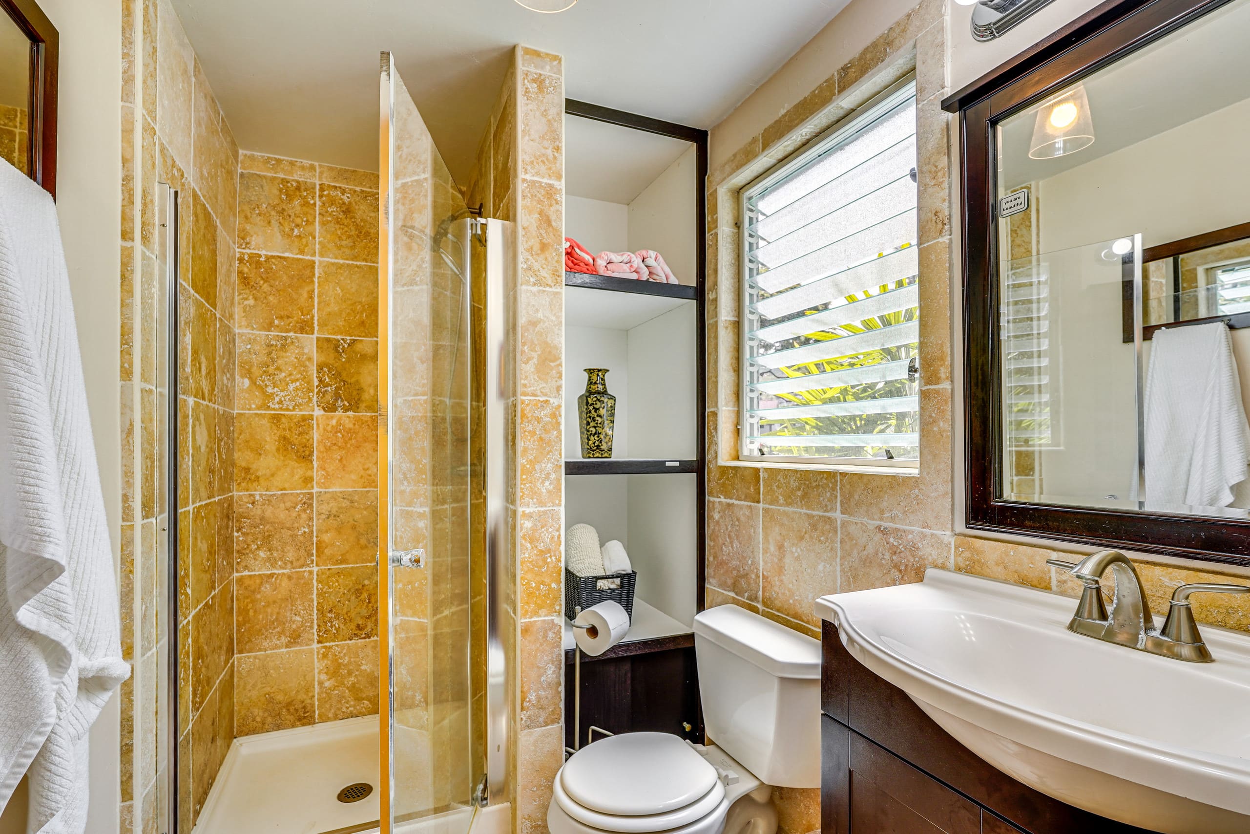 Townhouse in Kailua-Kona · ★4.73 · 2 bedrooms · 3 beds · 2 baths - Image 12